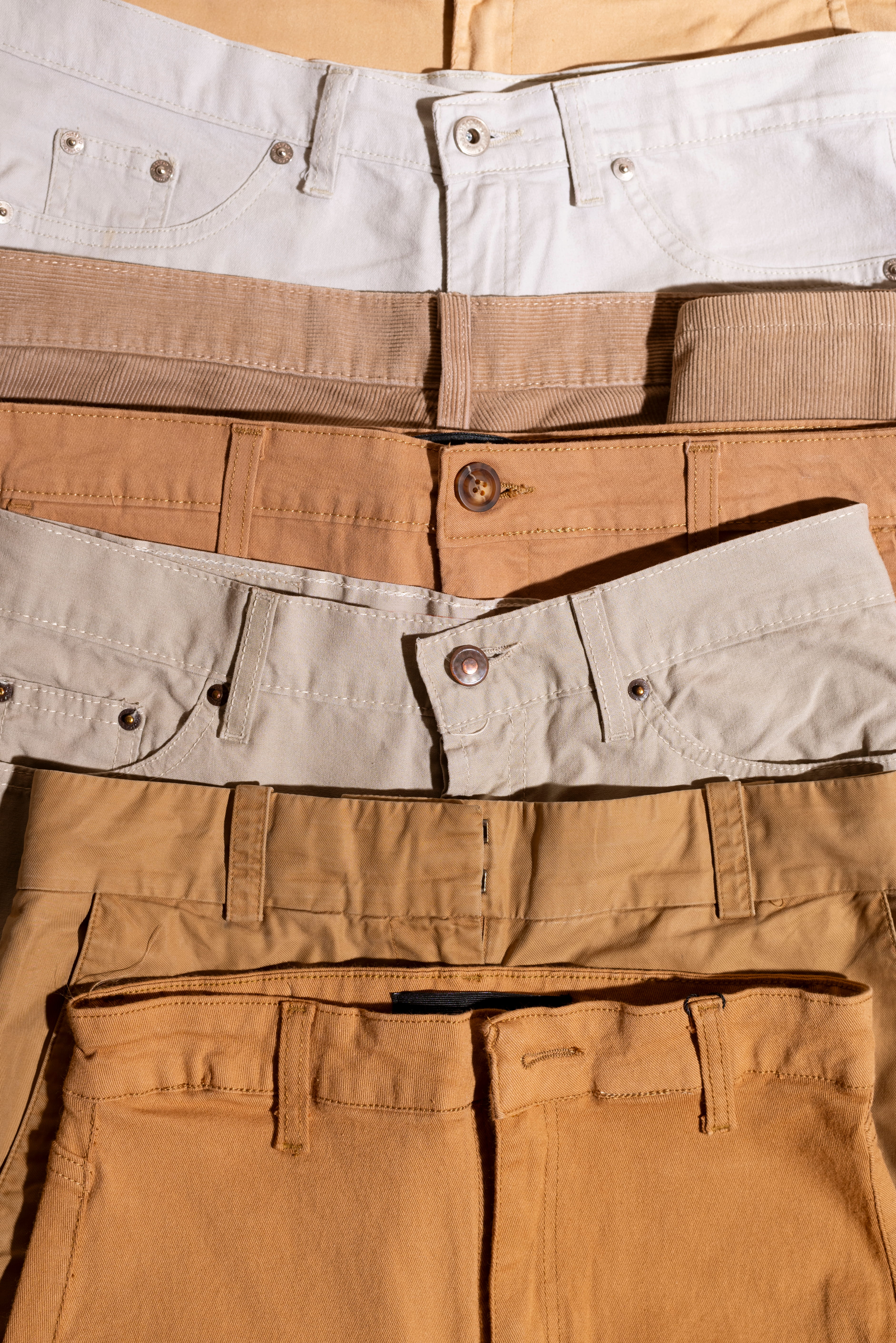 Perbedaan Celana Slim Fit, Regular, dan Relaxed Pria