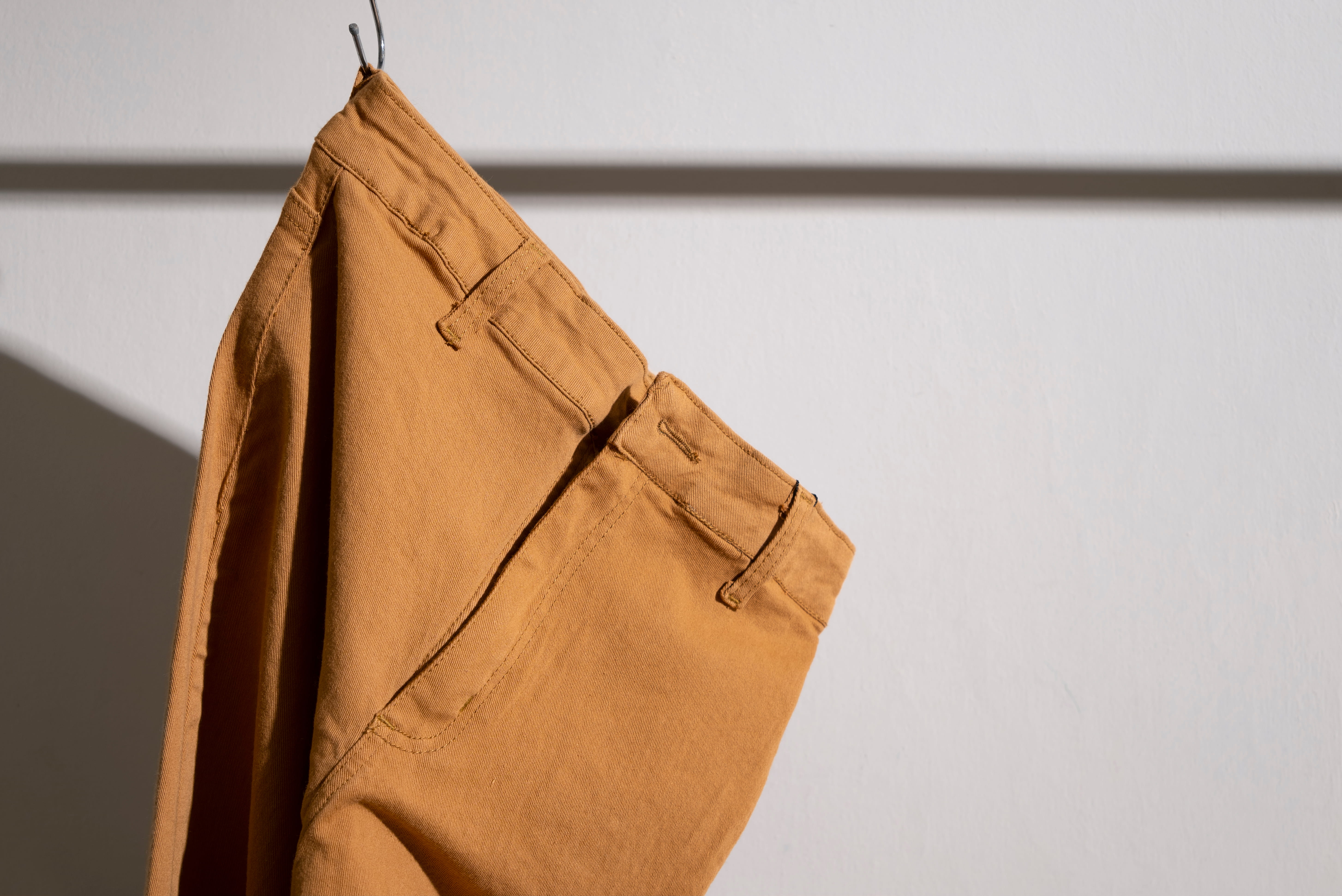 Slim Fit vs Regular Fit Pria, Apa Bedanya? Ini Faktanya
